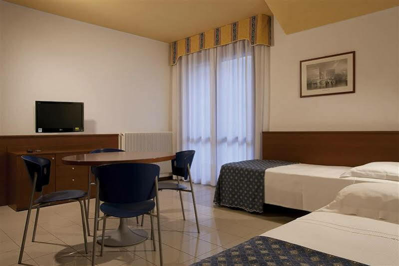 Best Western Titian Inn Hotel Venice Airport Tessera Exterior photo
